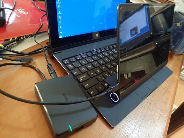 Lenovo タブレット YOGA Tablet 2