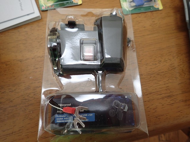 バイク用 USBチャージャーシガレットソケット