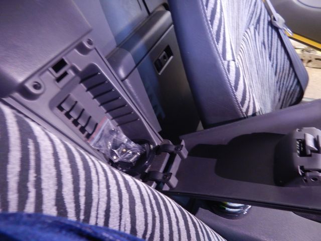 センターコンソール物入れ