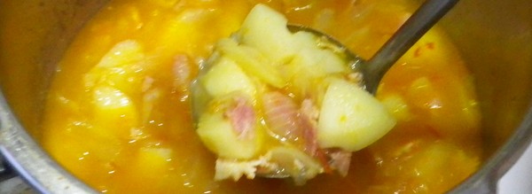 朝起きて・・・ミネストローネが出来ていると、みな感動するぞ!