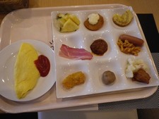 ホテルピアノの朝食バイキング:1日目 【食べ放題】