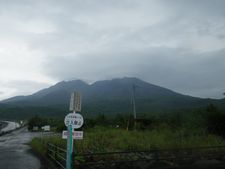 雨の桜島を自転車で走る・・・【 恐怖の火山灰 】