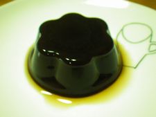 真っ黒プッチンプリンが3割引きだったから買ってみた【マジか?期間限定!】