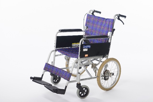 車椅子のパンク修理とタイヤ交換の方法 【自転車屋さんでは断られるかも】