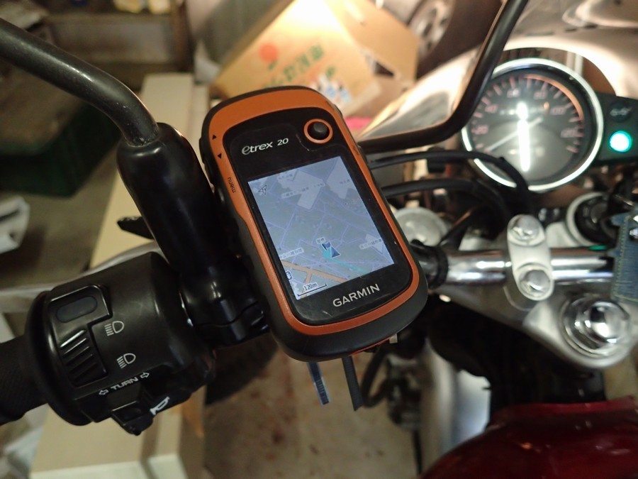 バイクのナビはiPhoneよりもガーミンeTrex20がおすすめ【CB223Sナビ】