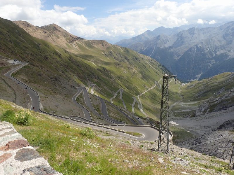 【ステルビオ峠 Passo Stelvio】をレンタカーでドライブ！