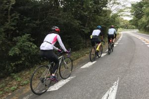 ロードバイク初心者がロードバイク乗り出すには何が必要ですか？