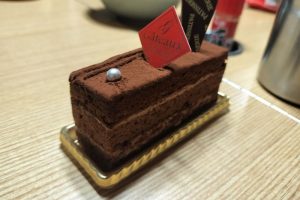 パピヨン洋菓子店 静岡県三保｜ほぼ400円以下！訪問・実食レビュー